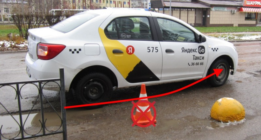 В Коми из салона такси выпала 85-летняя пенсионерка