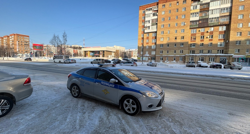 Верховный суд поставил точку в вопросе: как правильно объехать автобус на остановке, если слева сплошная