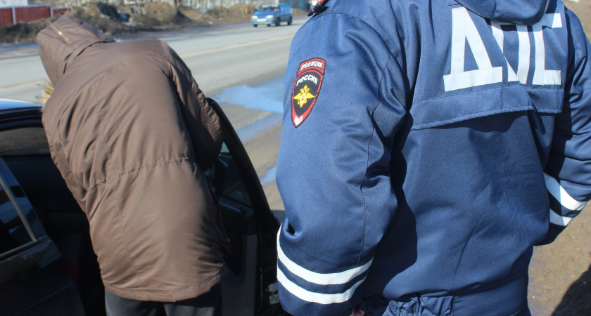 Житель Сыктывкара оштрафован на 45 тысяч за передачу руля пьяному другу без прав