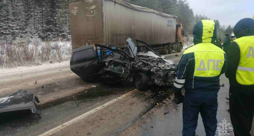 После ДТП под Сыктывкаром водитель "Лады" умер в госпитале