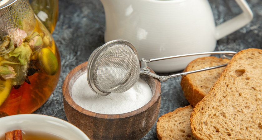 Для чего соду нужно сыпать в молоко, а соль молоть в блендере: 8 хитростей на кухне от мудрых хозяек