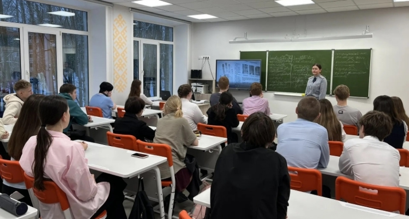 Сотрудники сыктывкарской колонии рассказали школьникам о работе в уголовно-исполнительной системе