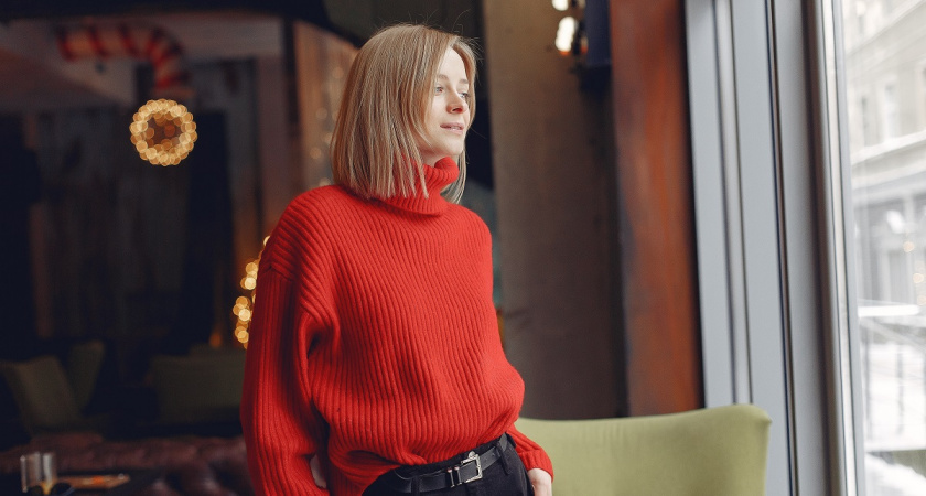 Тренды зимы 2026: водолазка возвращается в моду и становится базой для стильных образов