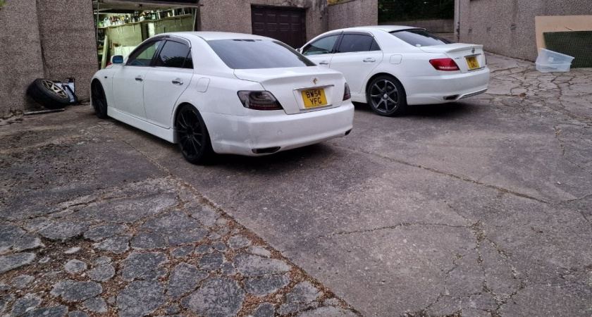 Бетон и асфальт — прошлый век: сделали въездную площадку у дачи в 2 раза дешевле — и прочнее