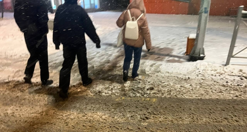 Продавец на рынке подсказал что сделать, чтобы ноги не мерзли даже в сильный мороз - начал тестить с первым снегом, эффект поражает