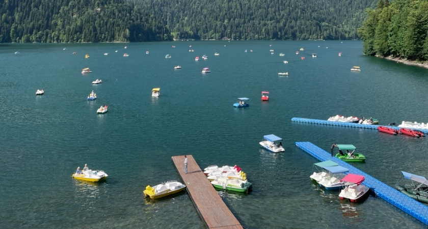 Курорт победившего обдиралова: море чистое, горы высокие, а вот с людьми очень сложно — 5 ложек дегтя в бочке абхазского меда