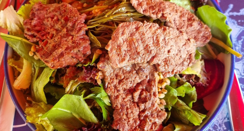 И закуска и горячее из 4х ингредиентов: теплый салат с картошкой и грибами - не стыдно поставить на праздничный стол