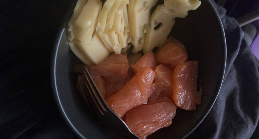 Беру горбушу и укроп — получаю малосольную рыбку на Новый год за копейки: вкуснее форели