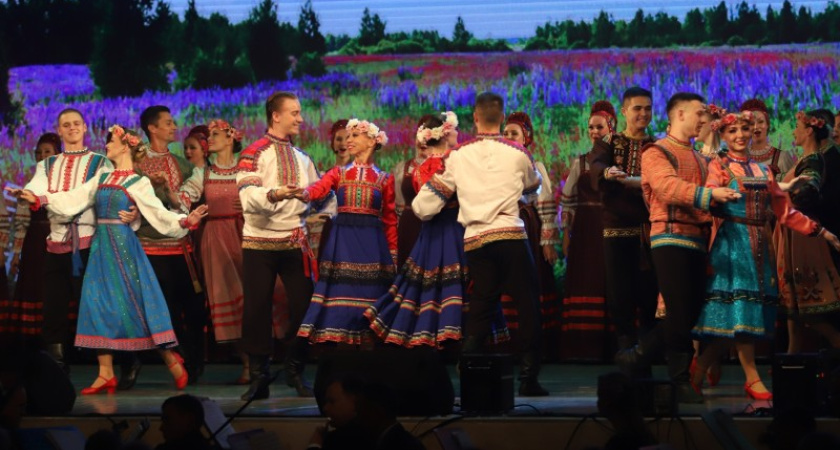 В Сыктывкаре вручили премии 30 перспективным деятелям культуры