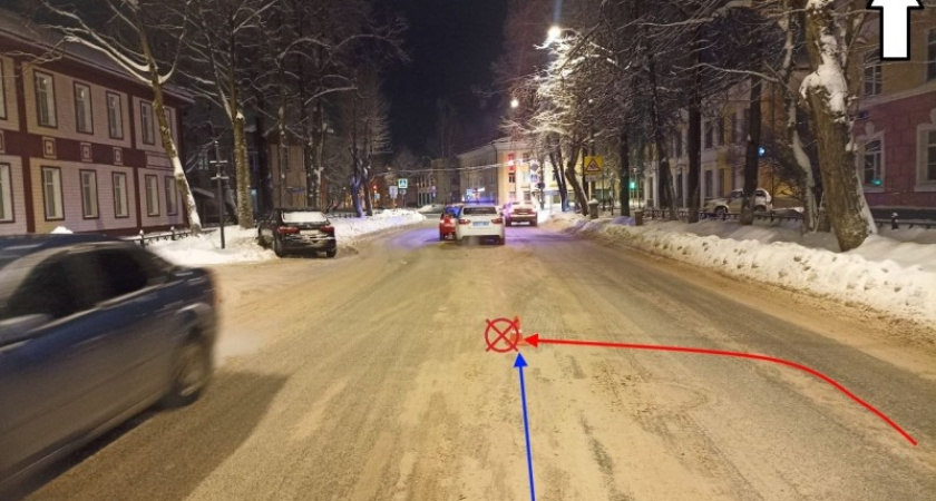 В Сыктывкаре столкнулись две иномарки: пострадала женщина 