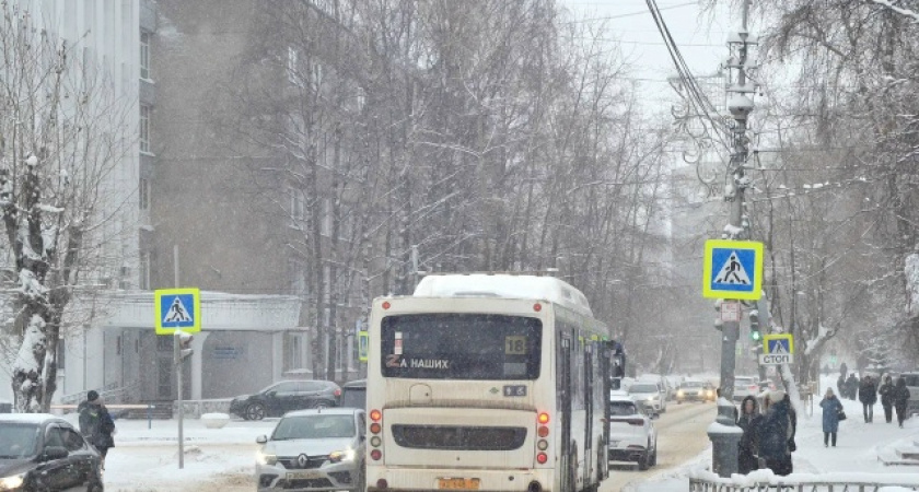 В Сыктывкаре в новогоднюю ночь несколько автобусов будут возить пассажиров бесплатно