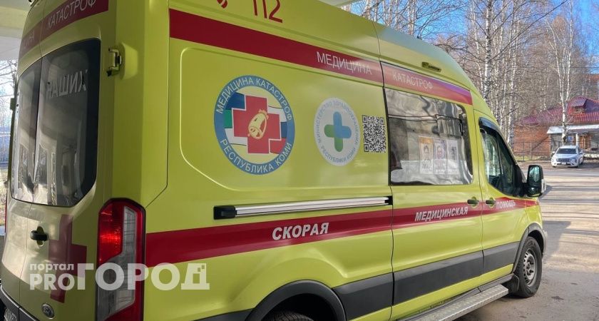 В Сыктывкаре ребенок провел 40 минут в ледяном колодце после падения в открытый люк