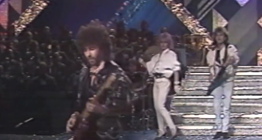 В 80-е этой песни стыдились наши бабушки и дедушки: сегодня ее включают даже в детских садах