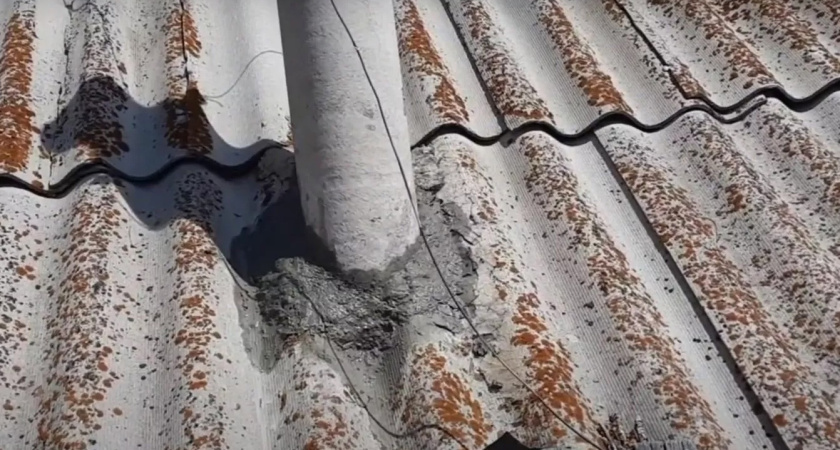 Надежная герметизация на века: чем заделать отверстие вокруг дымохода в кровле из шифера — смесь из 2 компонентов