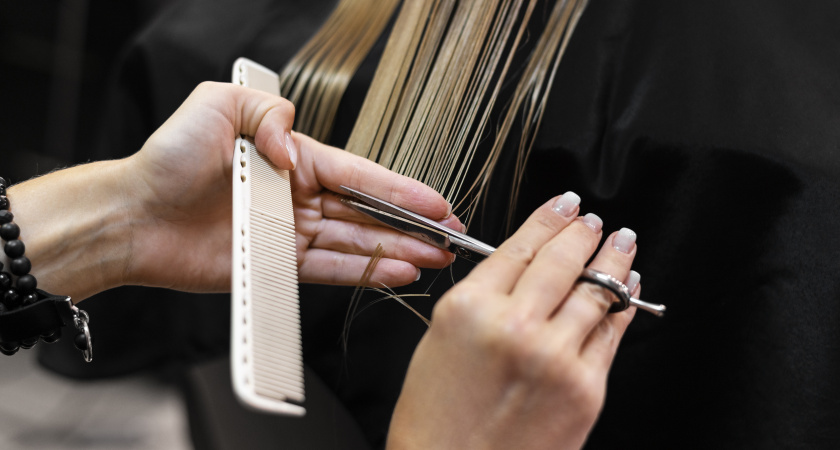 Забудьте про "Каскад" и "Пикси": трендовая стрижка весны для женщин — очаровательная неряшливость на пике в 2026, омолодит на 10 лет