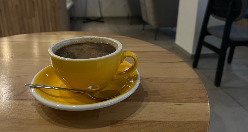 Кофейную гущу не выкидываю, а собираю банками: не отходы, а сокровище для дома и дачи