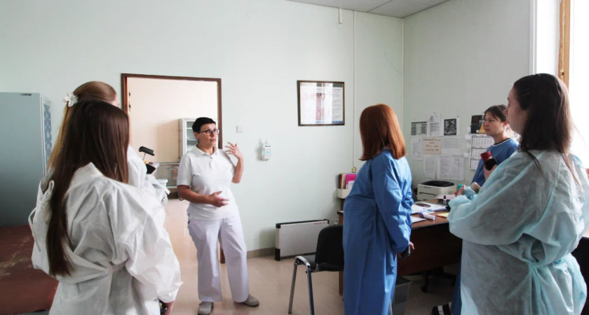 В Сыктывкаре будущие мамы ознакомились с работой роддома