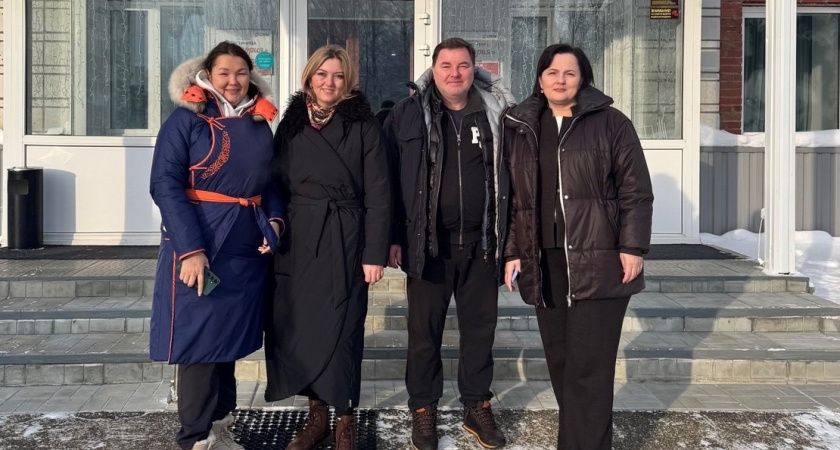 Соцобъекты СЛПК посетили министры спорта и туризма Коми