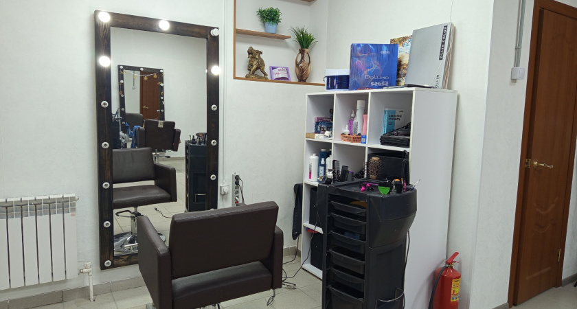 Мой парикмахер сказал: после 50 нужны «королевские» стрижки - теперь я знаю почему укладка не нужна