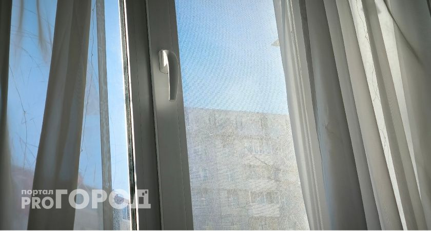 Не мусор, а спасение от сквозняков: приклеили раму, и окна герметичнее новых — не продувают даже в буран