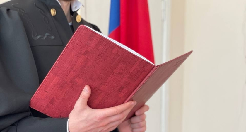 Житель Коми получил обязательные работы за избиение и угрозы убийством бывшей возлюбленной