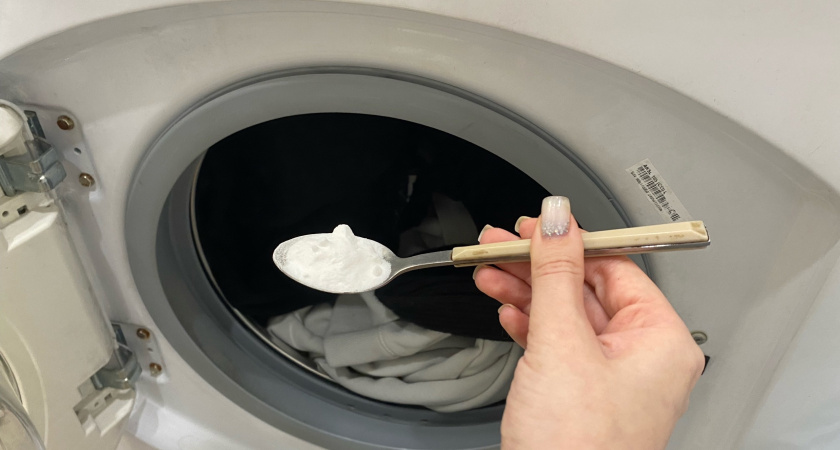 Как правильно отстирать пуховик в домашних условиях: белее, чем после химчистки