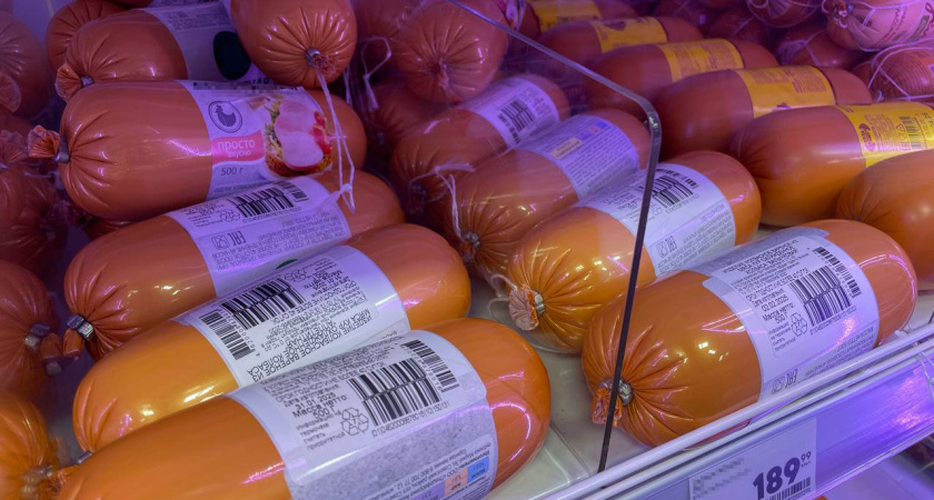 Подруга-продавец рассказала - зачем люди все время берут в «Светофоре» по 10-20 палок колбасы и по 20 кг сосисок