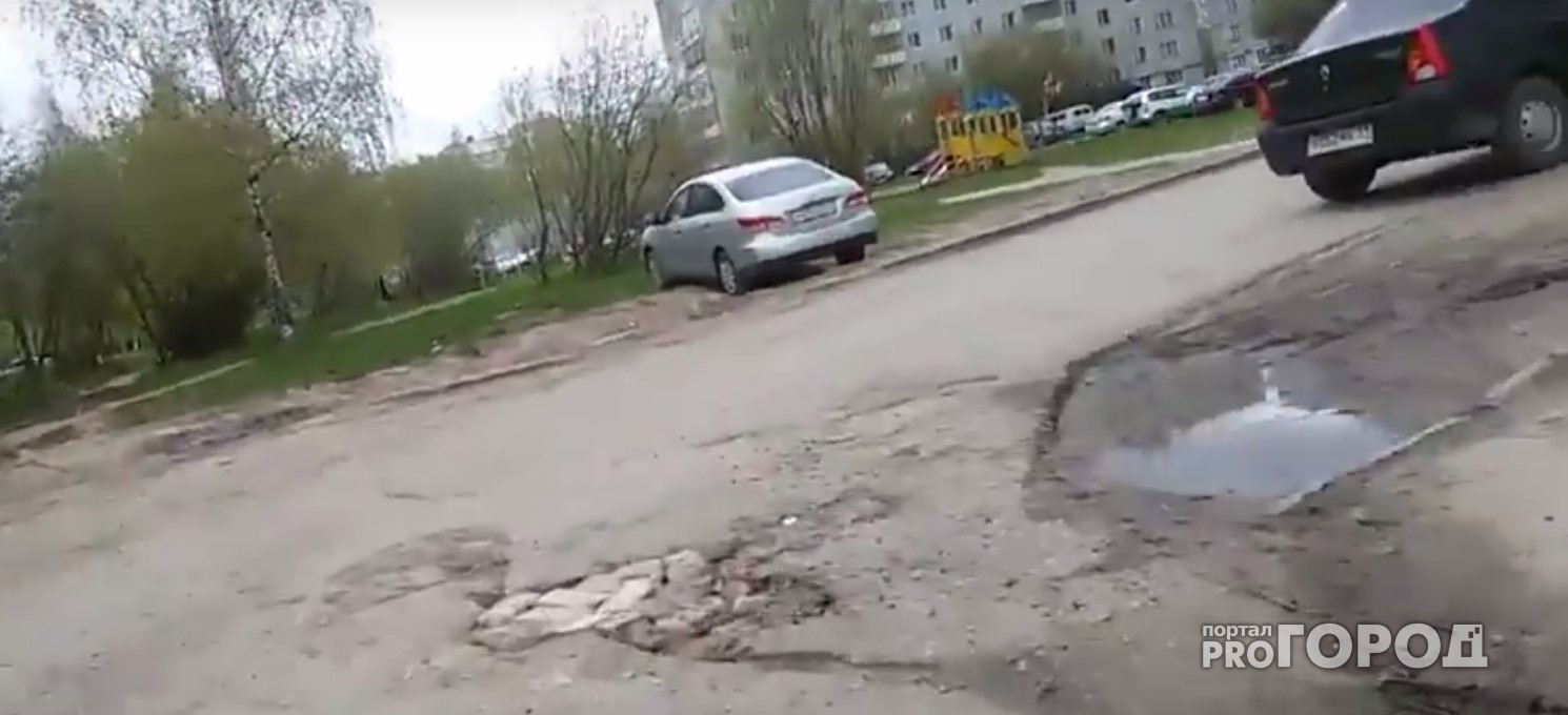 Велосипедист отчаянно искал ровные тротуары в Сыктывкаре (видео)