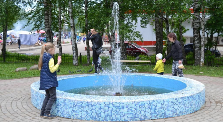 В Коми дети за день разгромили фонтан, который ремонтировался два года