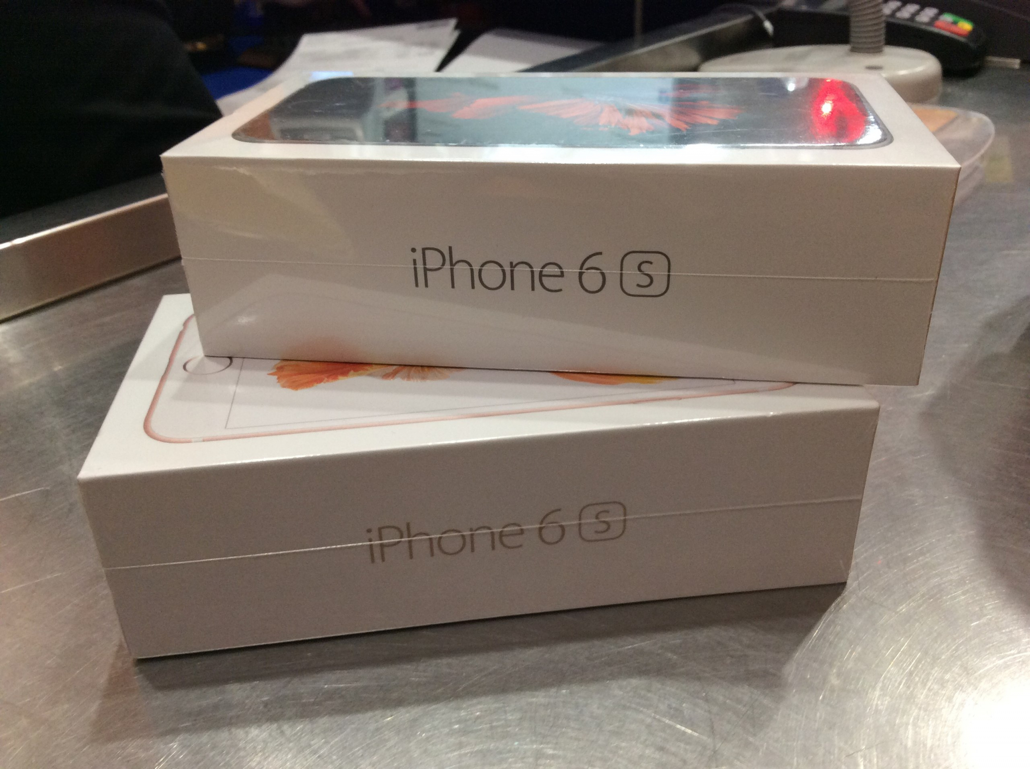 Жители Коми поплатились за попытку купить дешевые айфоны