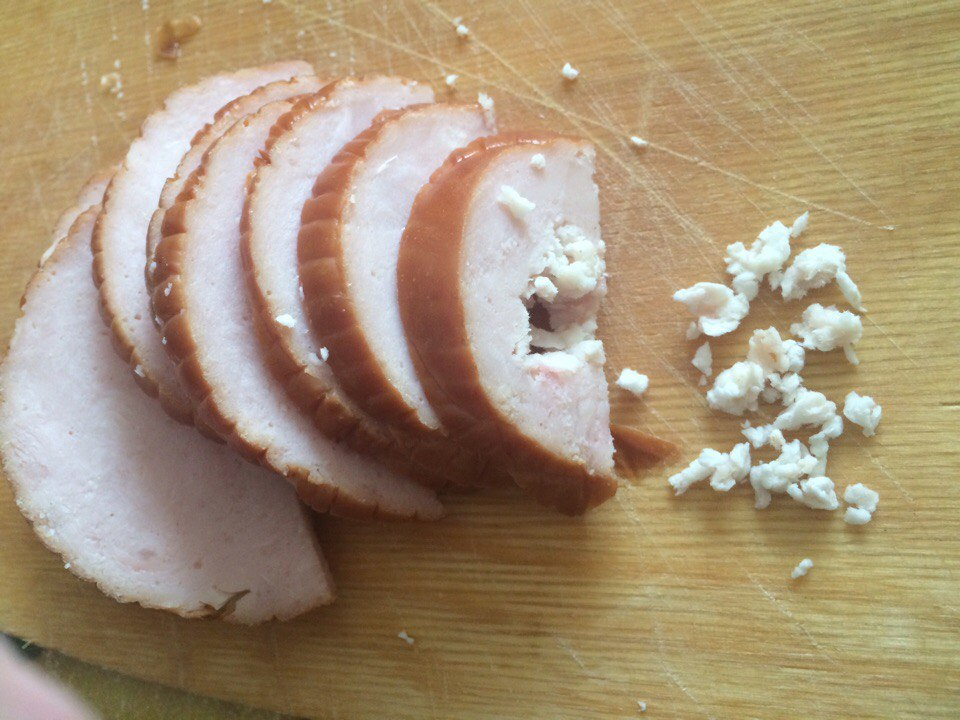 Сыктывкарка обнаружила в куриной ветчине ком туалетной бумаги (фото)