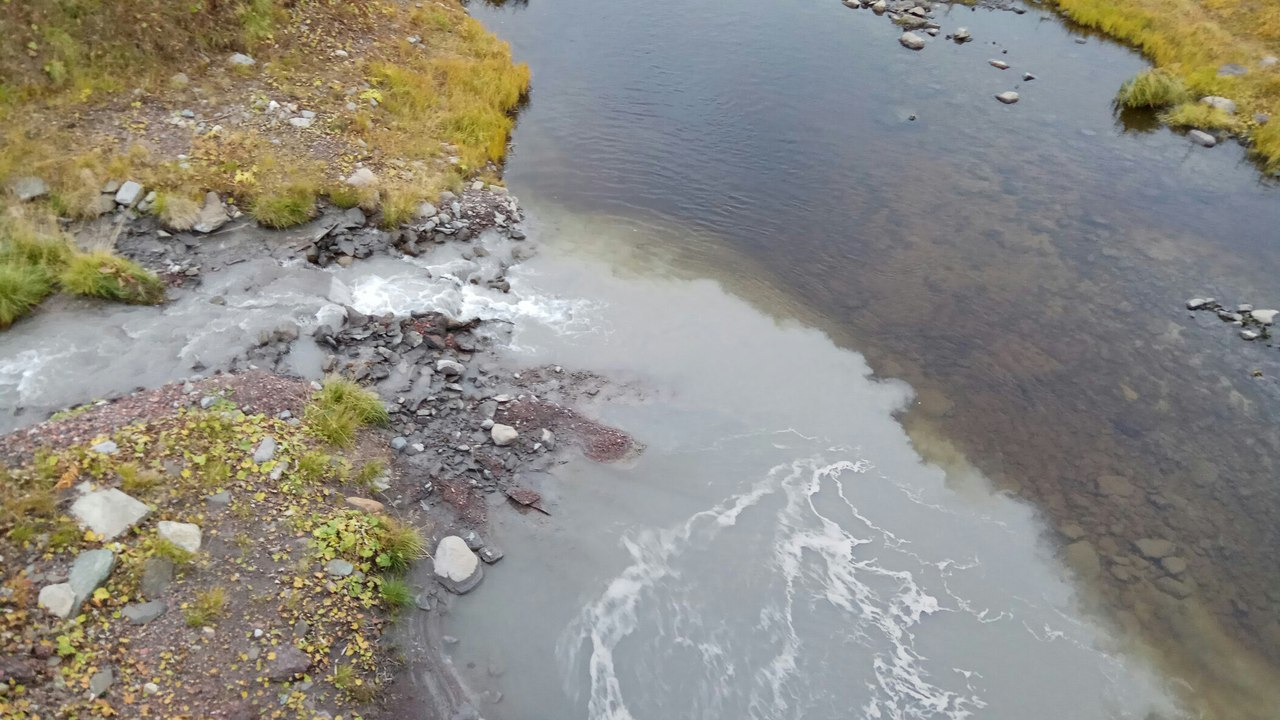 Угроза экологии в Коми: отходы с электростанции смешиваются с чистой речной водой (фото)