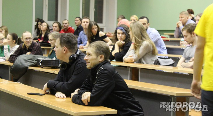 Сыктывкарские студенты в панике: вуз не прошел аттестацию, дипломы им не дадут
