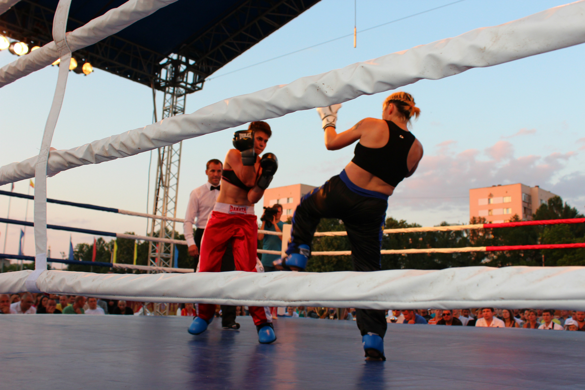 Гороскоп на 27 сентября: Стрельцам не стоит лениться, а Водолеям - лезть на рожон