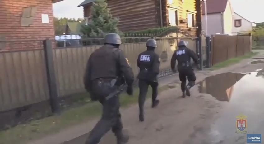 Появилось видео задержания преступника из Коми, который прятался в Калининграде