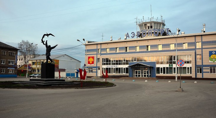 В аэропорту Сыктывкара мужчина получил тяжелые травмы