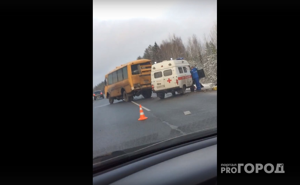 Появилось видео с места страшного ДТП со школьным автобусом в Коми