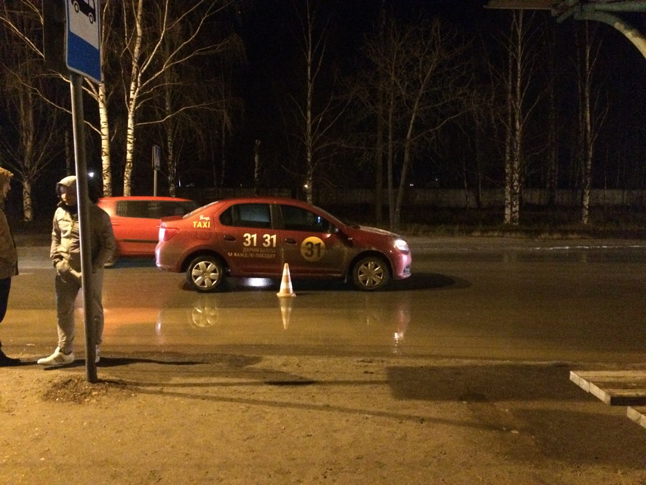 В Сыктывкаре таксист на пешеходном переходе сбил 9-летнего ребенка