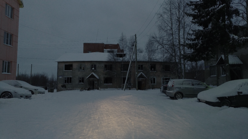 Житель Коми сфотографировал в заброшенном доме призрака