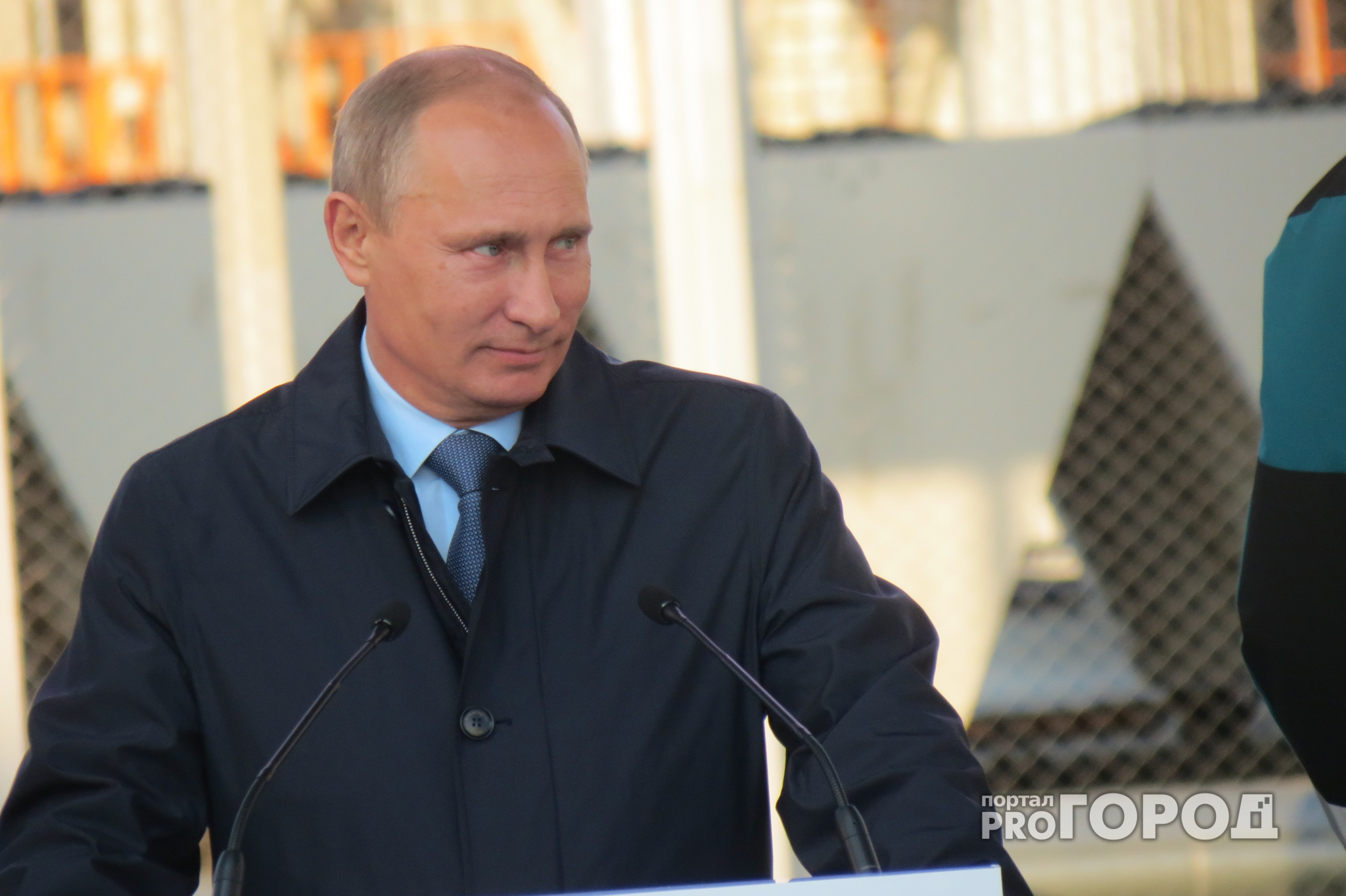 Президент России Владимир Путин предложил ежемесячно платить за первого ребенка