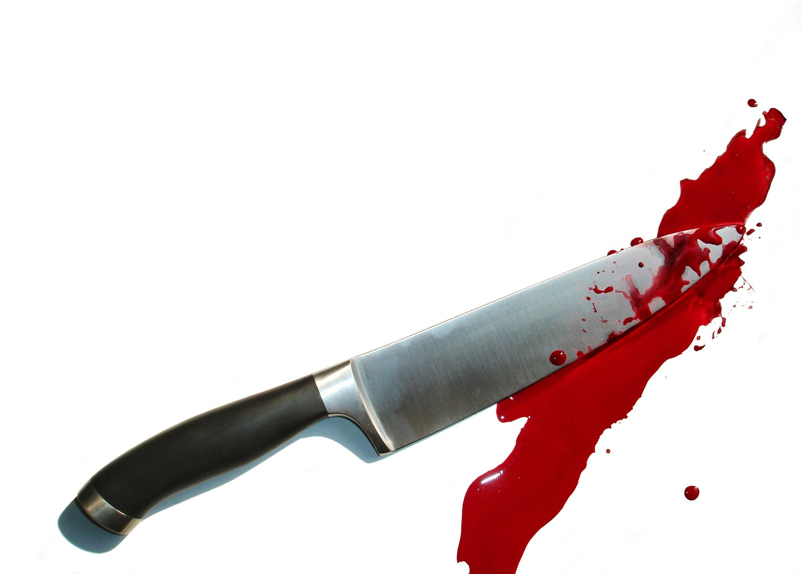 В Коми мужчина избил и исколол ножом своего товарища из-за спора