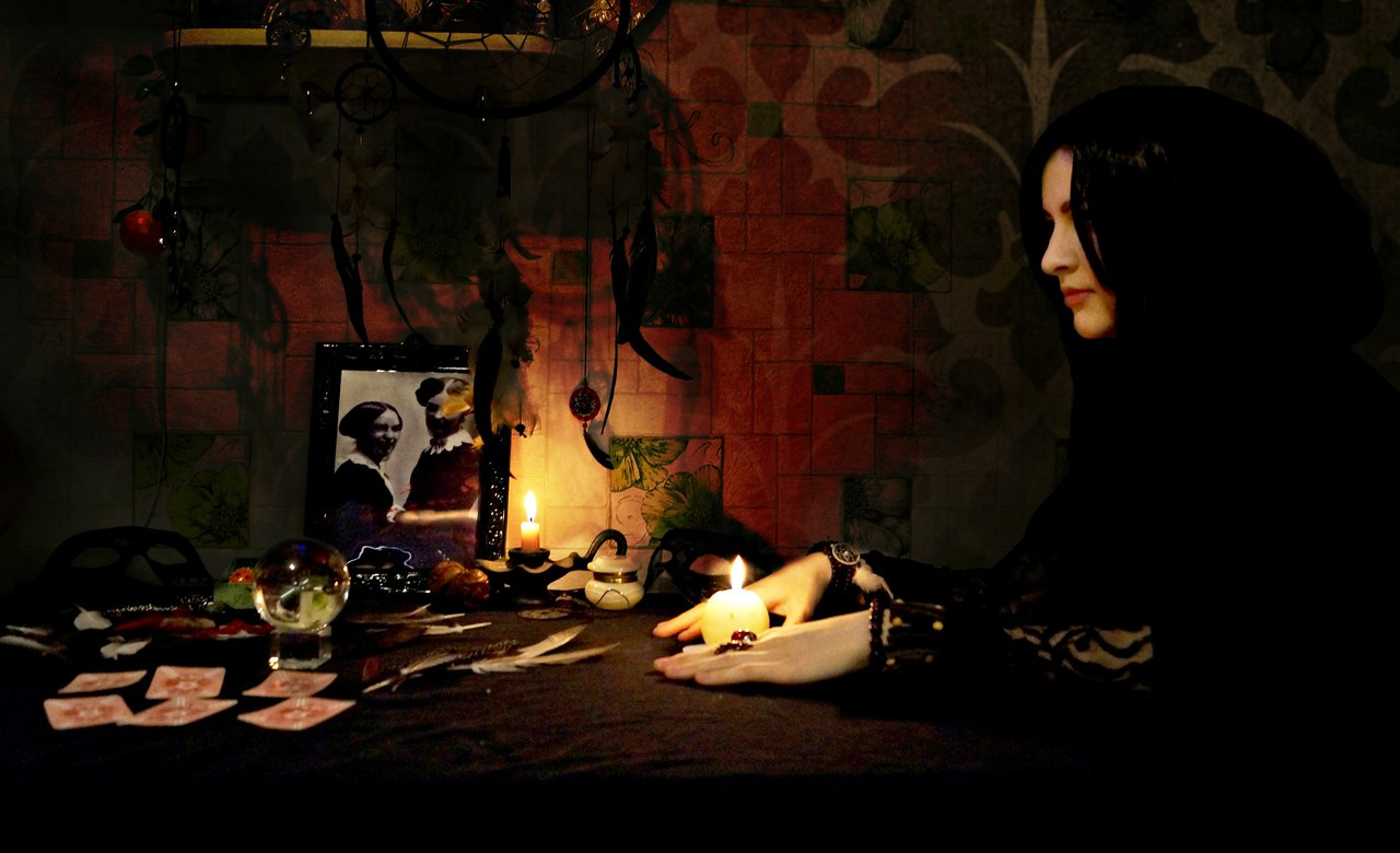 Гороскоп на 30 декабря: Тельцам лучше плыть по течению, а у львов есть шанс схватить удачу за хвост