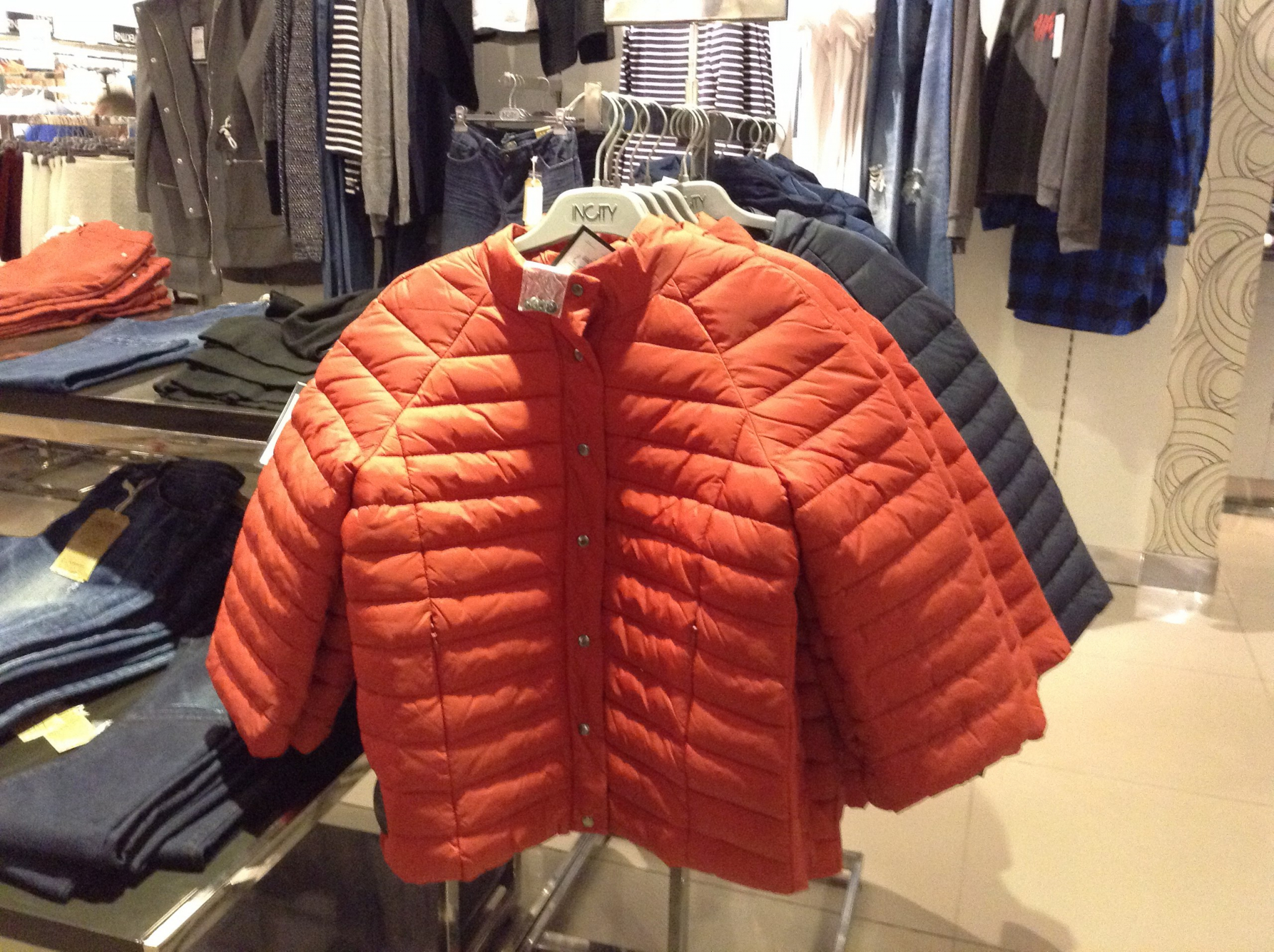 В Коми женщина украла одежду и пришла в ней в ту же торговую точку