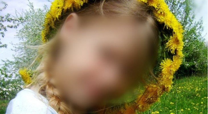 Новости России: женщина бросилась под поезд с ребенком на руках, а 15-летняя девочка умерла на репетиции