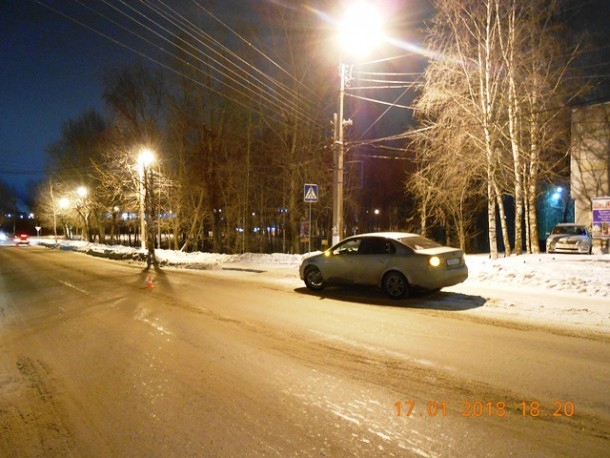 В Коми около Отдела судебных приставов сбили 8-летнюю девочку (фото)