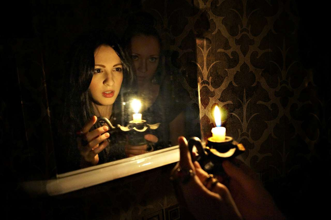 Гороскоп на 30 января: Козерогам не стоит критиковать окружающих, а Водолеям - идти на компромиссы с совестью