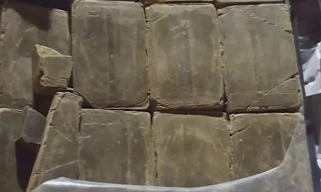 В Сыктывкаре ФСБшники задержали наркосбытчика с огромным количеством наркотиков (видео)