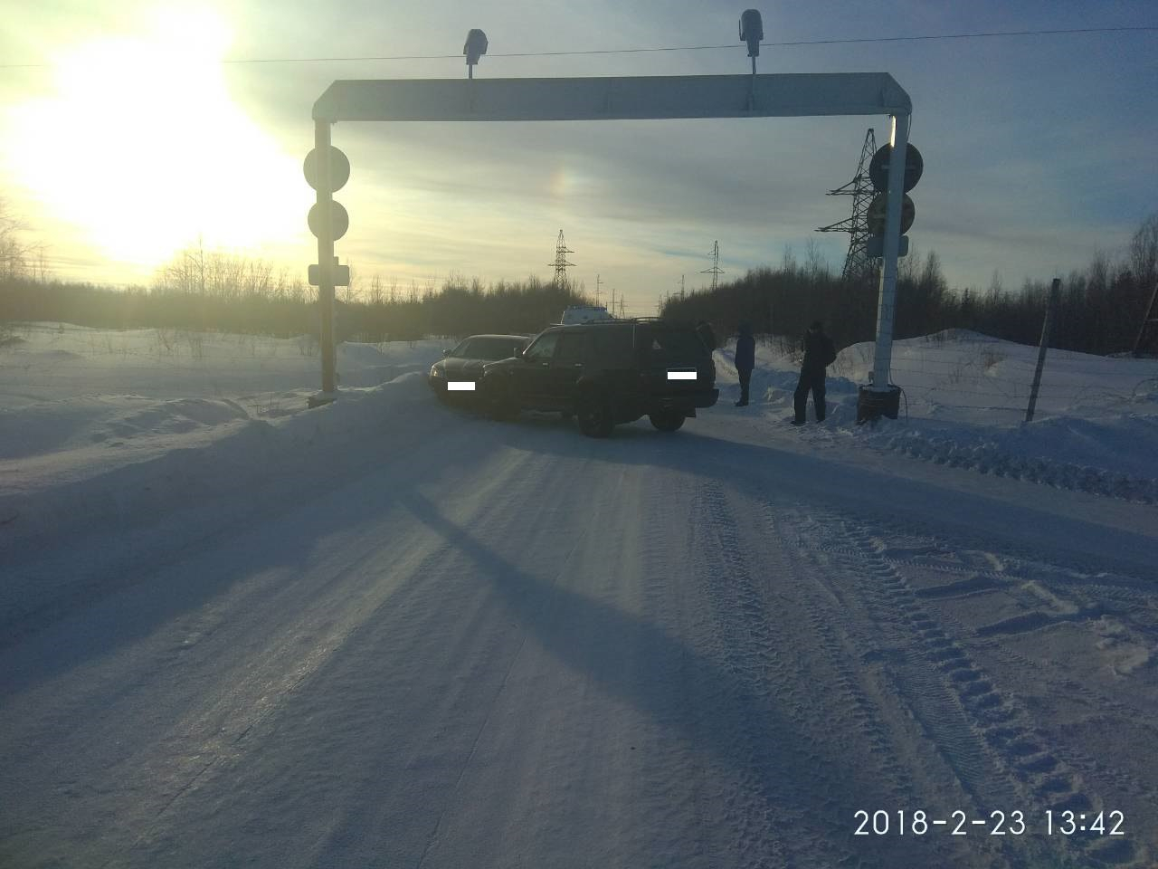В Коми водитель внедорожника устроил ДТП, когда выезжал с заправки