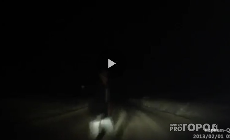 Сыктывкарец опубликовал видео, как он сбил на дороге пешехода