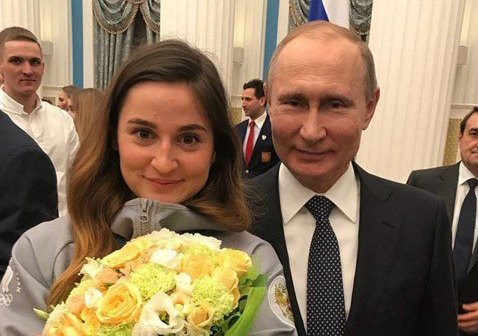После награждения лыжница из Коми Юлия Белорукова заявила, что проголосует за Путина
